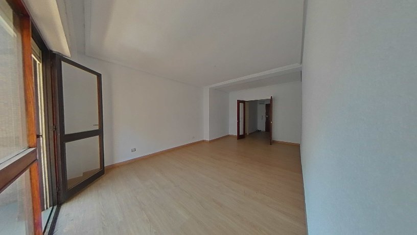 101m² Flat on street Jose Maria Pereda, Camargo, Cantabria