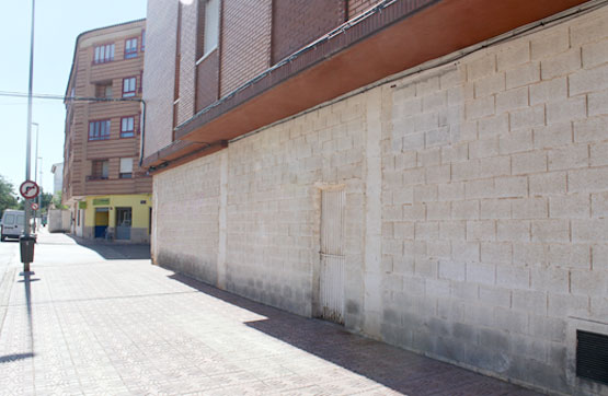 265m² Commercial premises on avenue Presidente Adolfo Suarez, Villarrobledo, Albacete