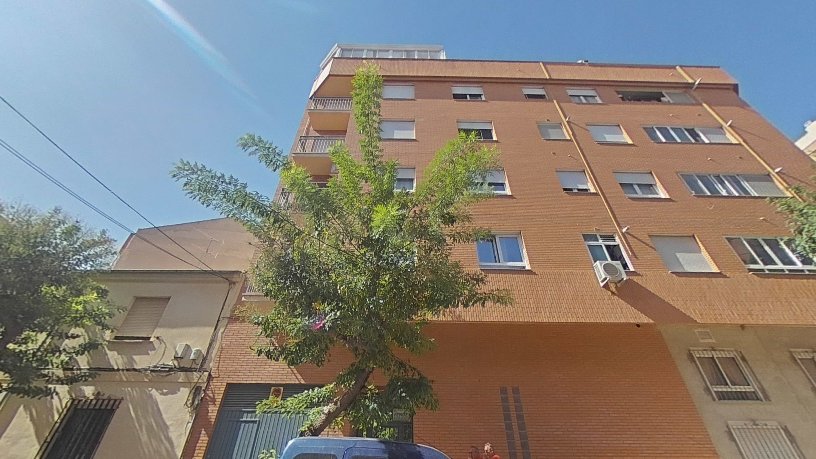 Piso de 102.00 m² con 3 habitaciones con 2 baños  en Calle Cordoba, Albacete