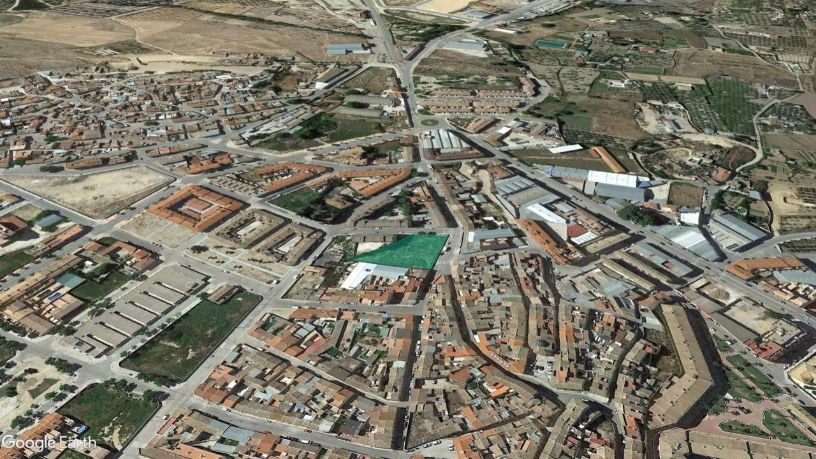 Suelo urbano de 2432m² en calle Puertas Madrid, Hellín, Albacete