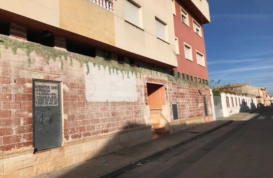 Local comercial de 101m² en calle Batalla Del Ebro, Socuéllamos, Ciudad Real