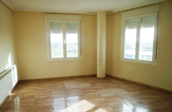 Piso de 109m² en calle Manzanares, Socuéllamos, Ciudad Real