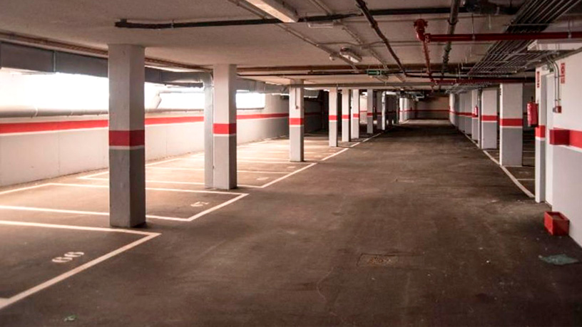 Parking space on street Coruña, Puertollano