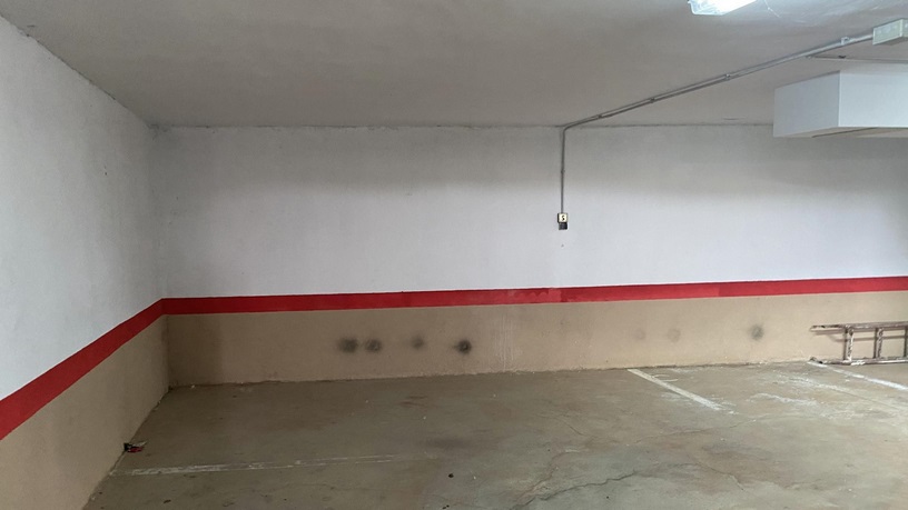 Parking space on street Cerro Alto, Borox