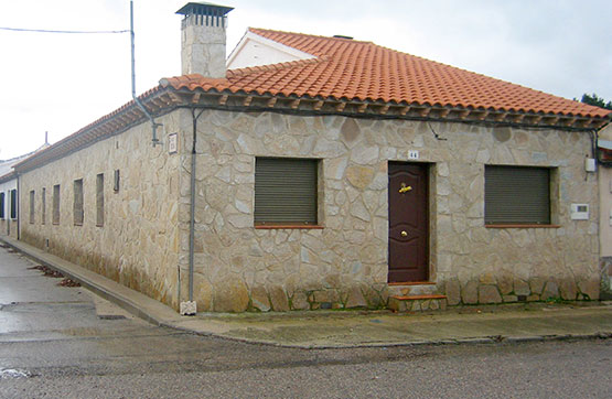 House  on street Doctor Fernandez Ferrer, Santo Domingo-caudilla