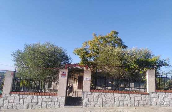 Chalet in street Mariano Benlliure -- Parcela 1.106 -, Casar De Escalona (El)
