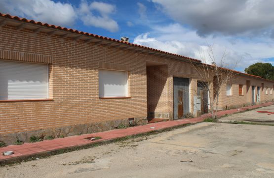 Adosado de 172m² en calle Nueva Creacion, Con Acceso Por C/ Cebolla, Erustes, Toledo