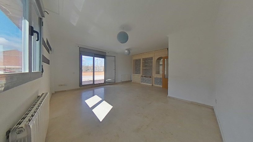 Adosado de 234m² en calle Azucena, Toledo