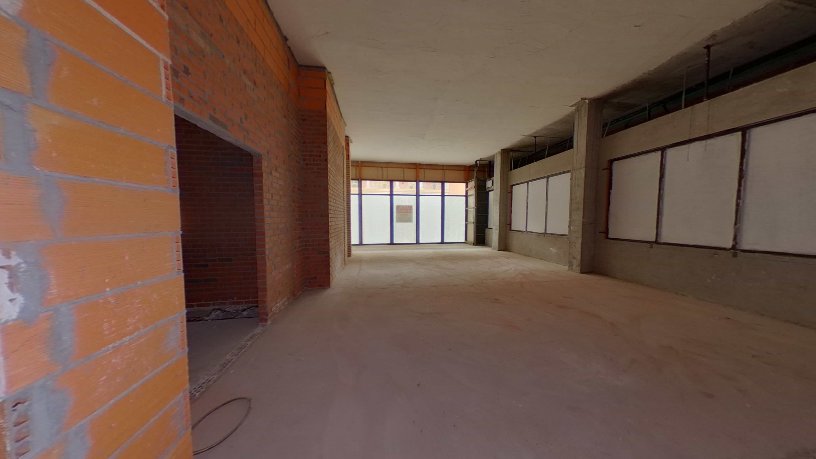 Local comercial de 236m² en plaza Del Salvador, Palacio De Cardenas, Arévalo, Ávila