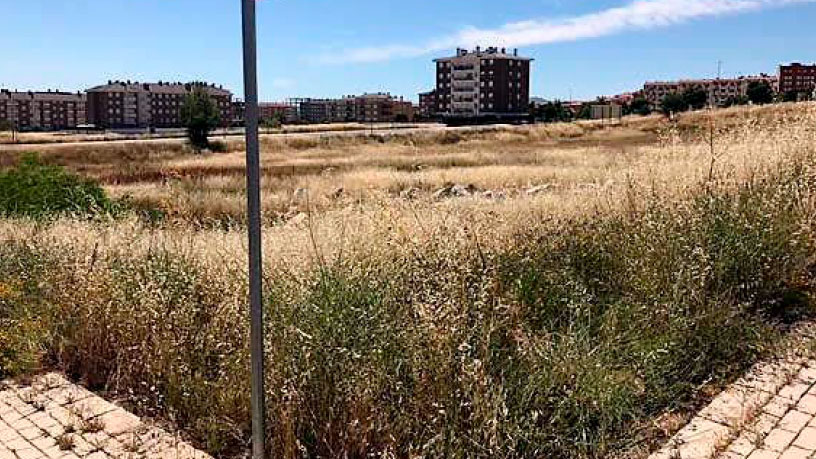 Terrain urbain de 1999m² dans rue Enrique Granados, Ávila