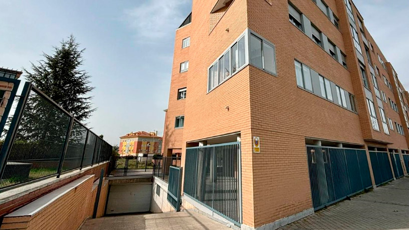 Plaza de garaje en avenida Los Derechos Humanos, Ávila