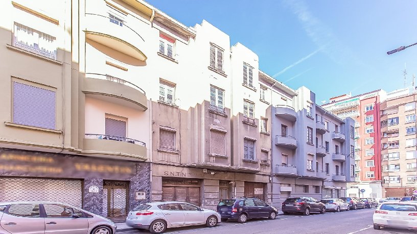 Adosado de 184m² en calle Perez Galdos, Miranda De Ebro, Burgos