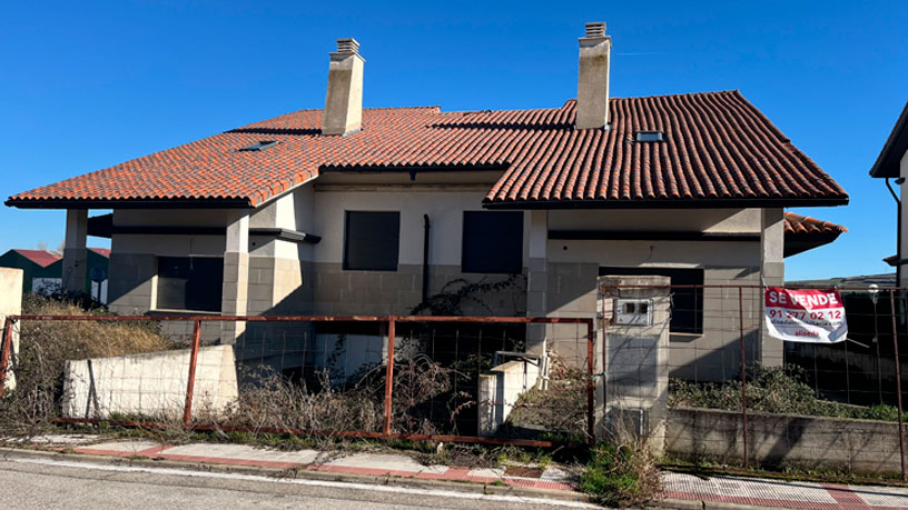 Obra parada en calle Quintana, Briviesca, Burgos