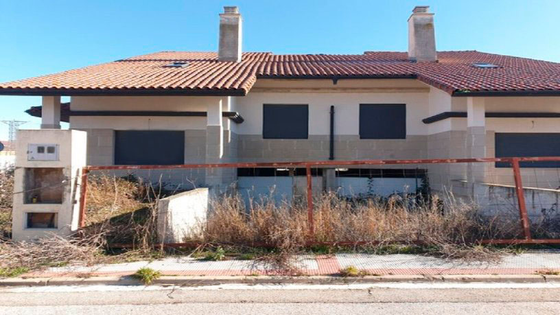 Obra parada en calle Quintana, Briviesca, Burgos