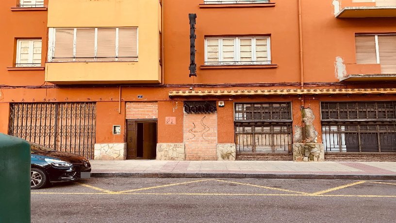 Piso de 350m² en calle Cl Leopoldo Lewin, Miranda De Ebro, Burgos