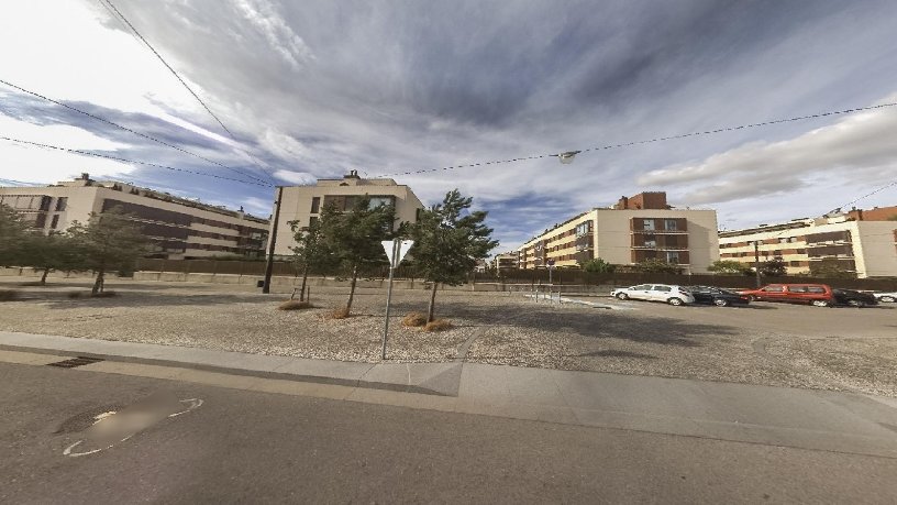 Plaza de garaje de 25m² en calle Caleruega, Burgos