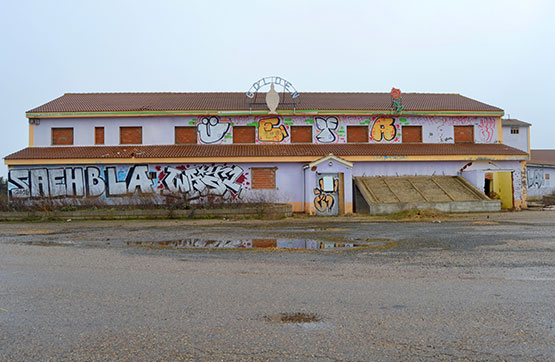 Local comercial de 1044m² en carretera N-601, P.k. 291/400 Finca 32 Pol 17 (S/n), Santa Cristina De Valmadrigal, León