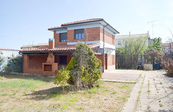 Chalet de 95m² en calle Los Guindales S/n, Hospital De Órbigo, León