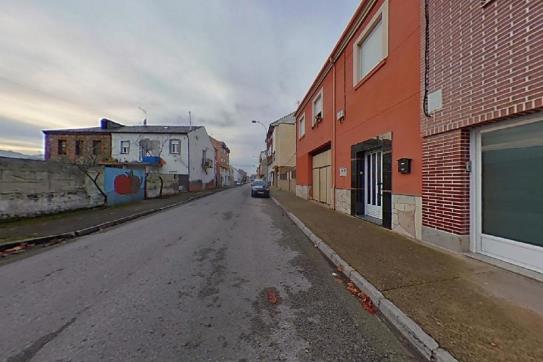 Piso de 95.00 m² con 3 habitaciones con 2 baños  en Avenida Extremadura Pl 2?, Ponferrada