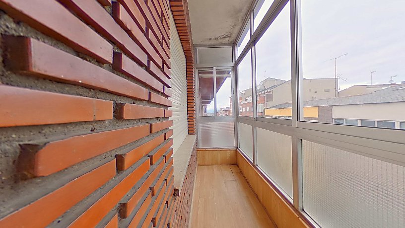 Piso de 92m² en calle Conde De Los Gaitanes, Ponferrada, León