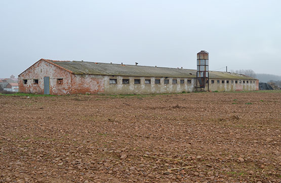 Nave industrial de 455m² en paraje Audanzas, Antigua (La), León