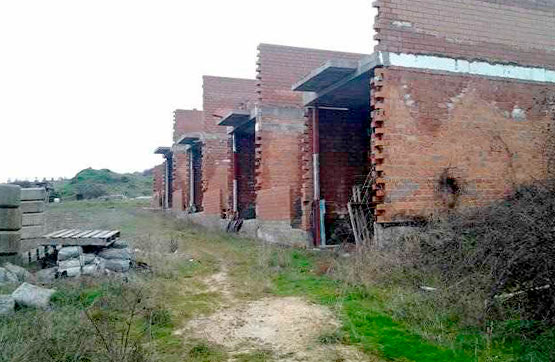 Obra parada  en calle Real, Cuadros