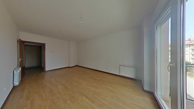 Piso de 65m² en calle Academico Garcia Morejon, Valencia De Don Juan, León