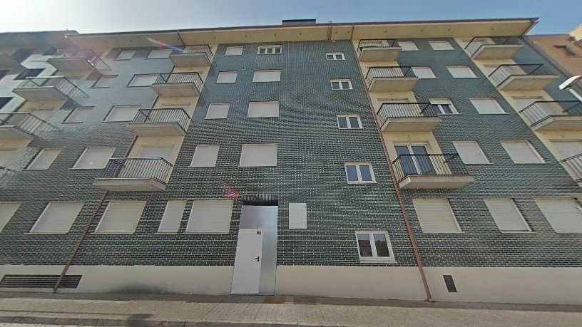 Piso de 69m² en calle Academico Garcia Morejon, Valencia De Don Juan, León