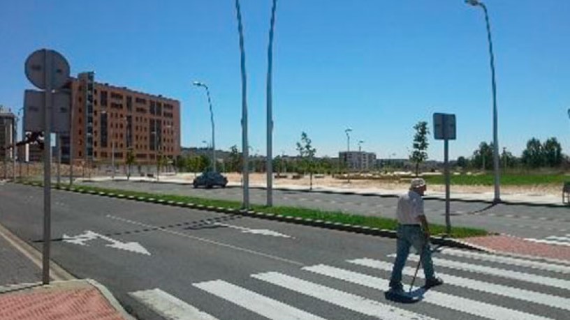 Terrain urbain de 1209m² dans secteur La Lastra, Parcela R8.3, León