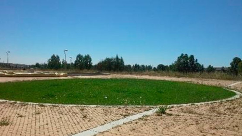 1209m² Urban ground on sector La Lastra, Parcela R8.3, León