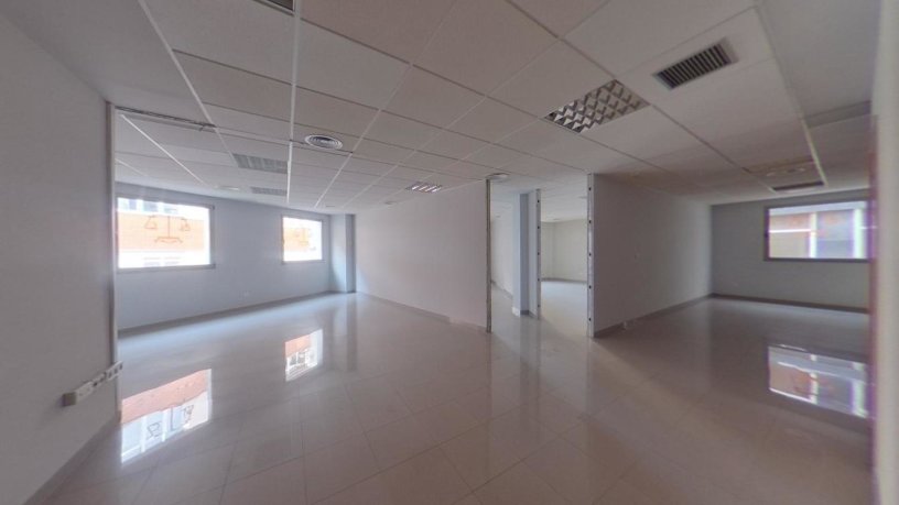 Bureau de 150m² dans rue Real, Ponferrada, León