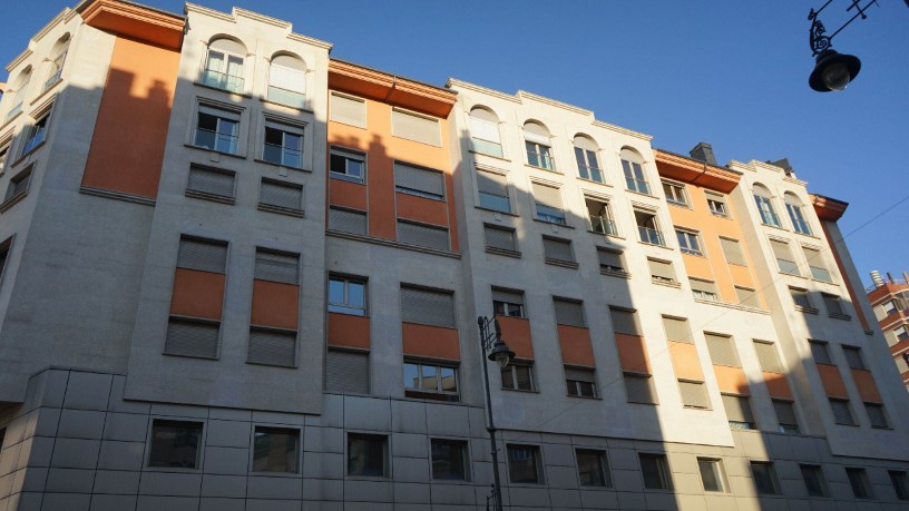 Piso de 122.00 m² con 3 habitaciones con 2 baños  en Calle Real, Ponferrada