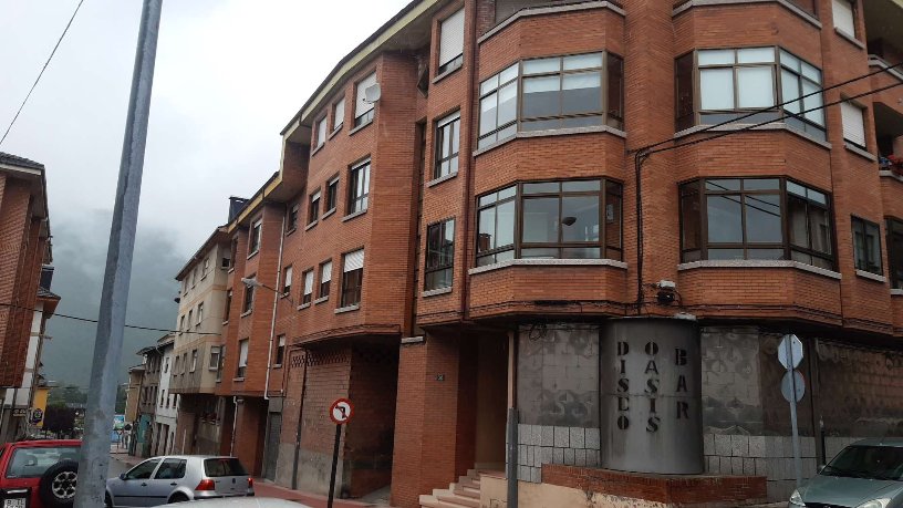 Local comercial de 142m² en calle Garcia Buelta, Villablino, León