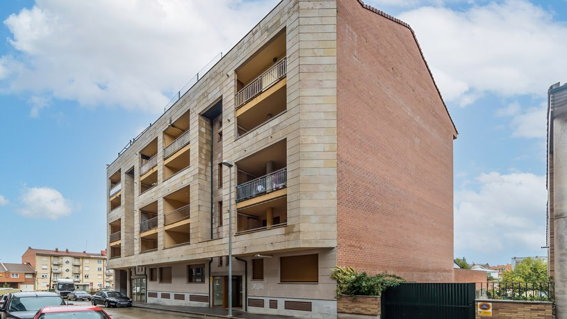 133m² Flat on street Academico Garcia Morejon, Valencia De Don Juan, León