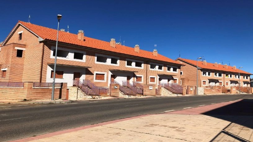 Travail arrêté dans rue De La Ua, Valdefresno, León