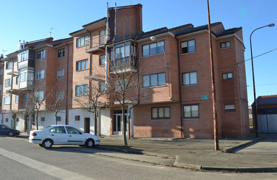 98m² Flat on street Escribano, Benavides, León