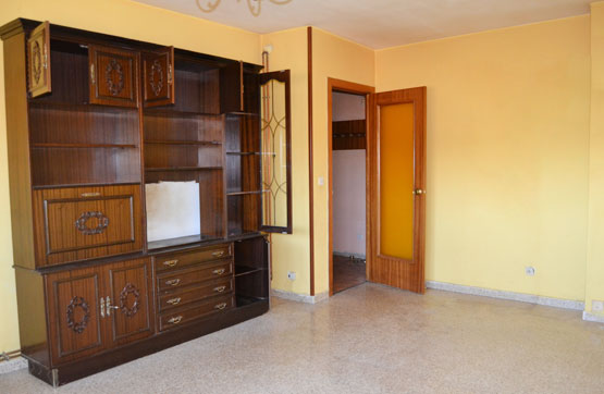 98m² Flat on street Escribano, Benavides, León