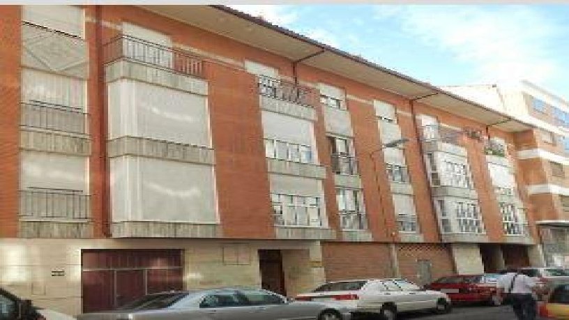 Local comercial de 300m² en calle Alonso Fernández De Madrid, Palencia