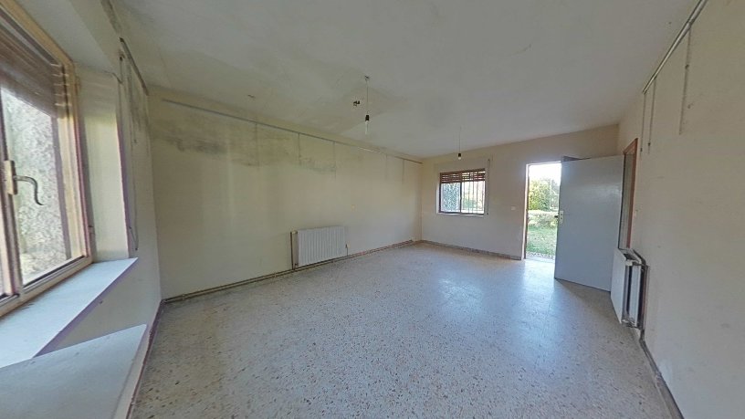 Chalet de 120m² dans rue Pinar, Urb.los Almendros, Villamayor, Salamanca