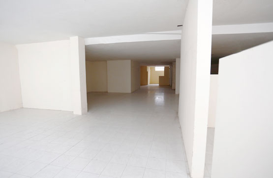 Local comercial de 324m² en calle Santiago Vegas Arranz, Ciudad Rodrigo, Salamanca