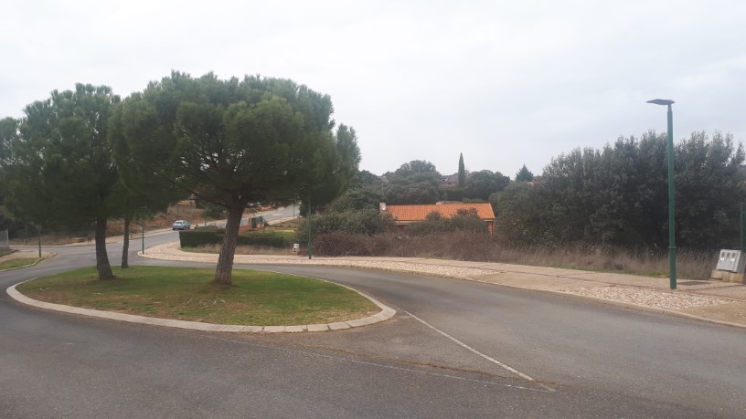 Obra parada en urbanización Oasis Golf (Sector Ur-r3) S/n, Pc 71, Carrascal De Barregas