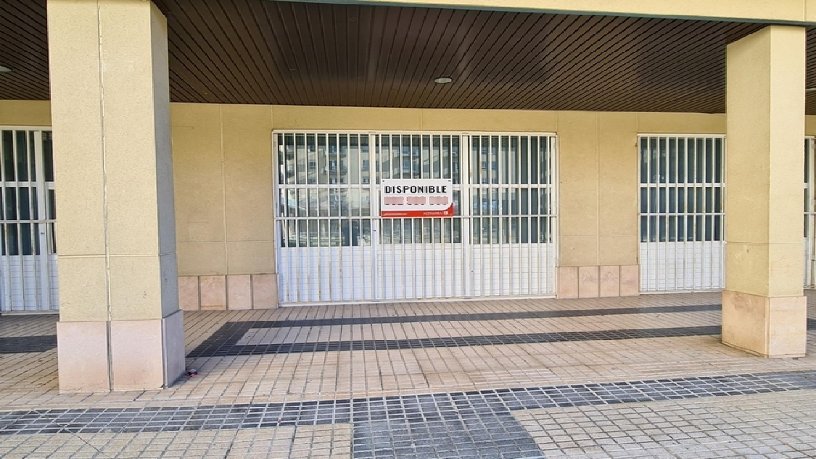 Local comercial de 160m² en plaza Diego Hurtado De Mendoza, Salamanca