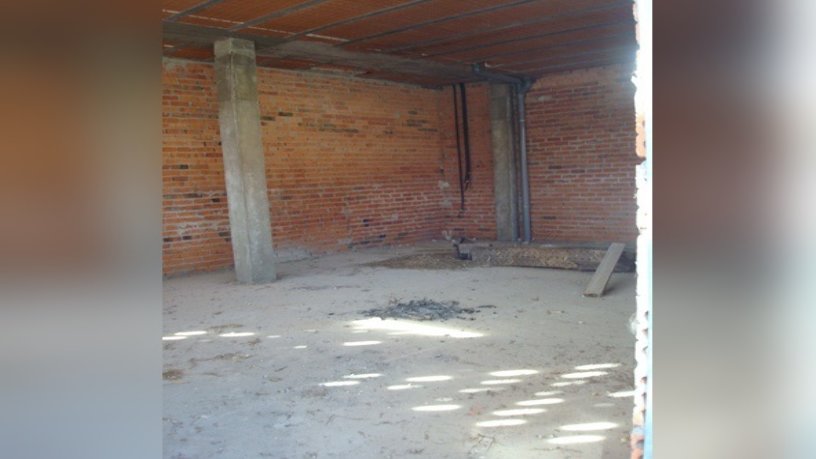 Local comercial de 135m² en camino Caserio, Torrecaballeros, Segovia