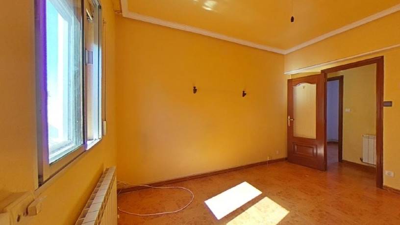Piso de 60.00 m² con 3 habitaciones  con 1 baño en Calle San Jose De Calasanz, Valladolid