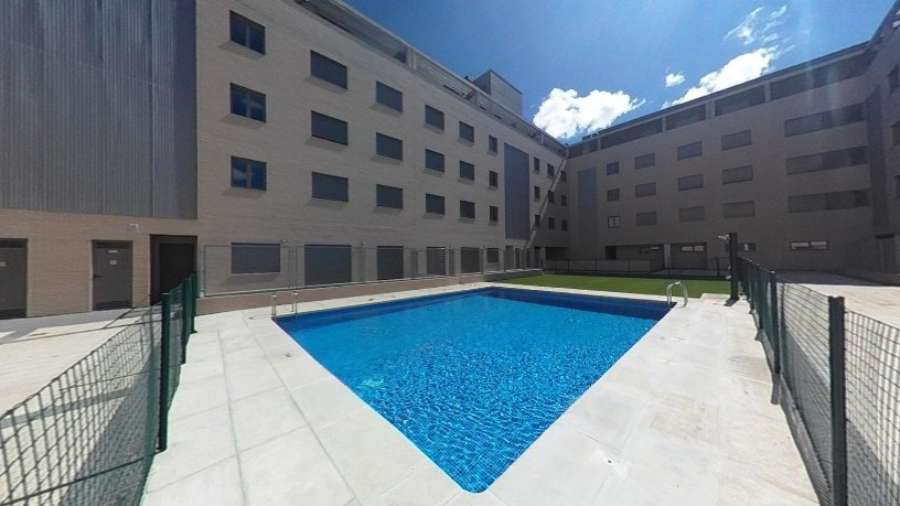 Venta de piso con piscina en Las Lomas de Arroyo (Arroyo de la Encomienda)