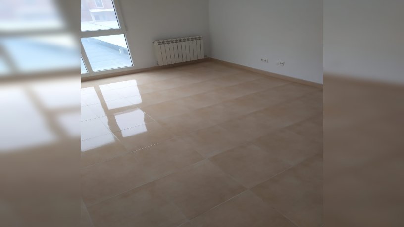 Piso de 100m² en calle Castrillos, Medina De Rioseco, Valladolid