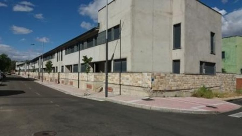 Obra parada en camino Camino Hondo. Sector 7. Parcela 5, Cistérniga, Valladolid