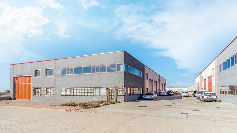 Entrepôt/Entrepôt de 189m² dans avenue Mercaderes, Villanubla, Valladolid