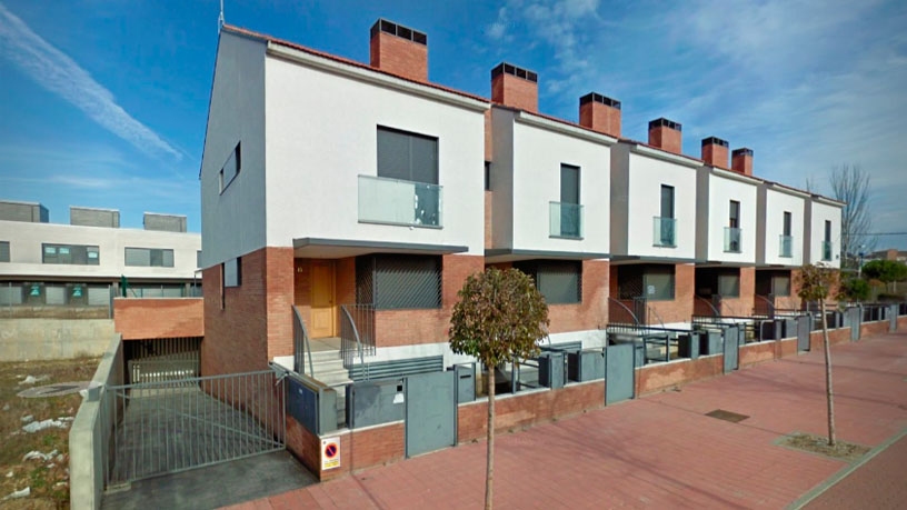 Chalet de 226m² dans rue Aperos Nº 23, Valladolid