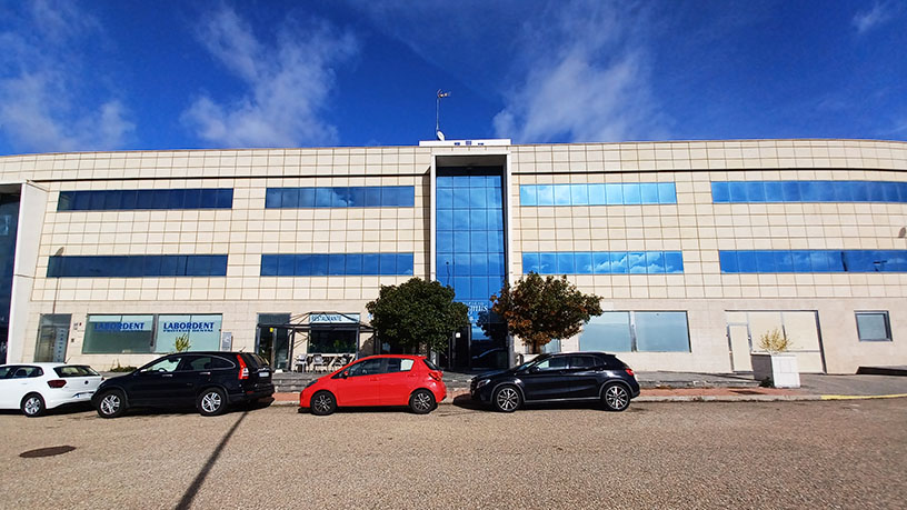 Bureau de 542m² dans rue Metalurgia, Zaratán, Valladolid